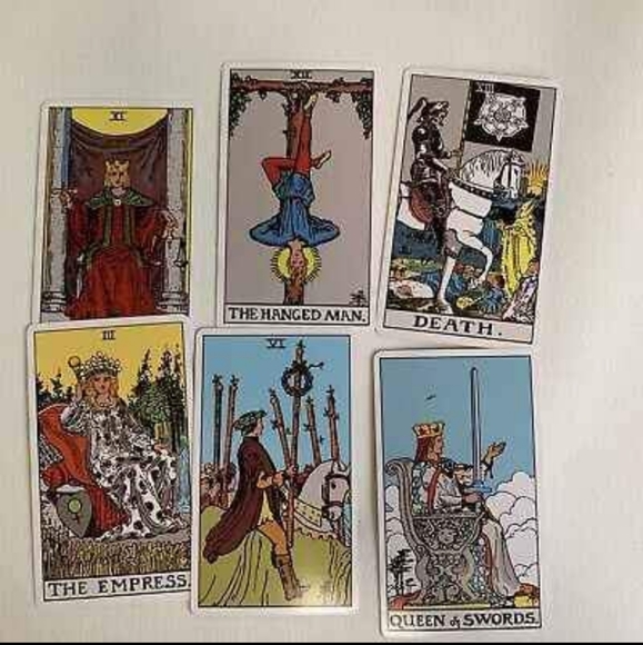 Tarot Cards by Parade - Picture 3 of 3